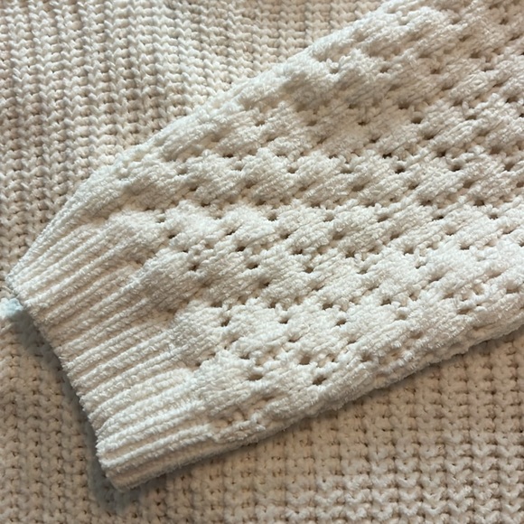 Women’s Daytrip sweater size medium. Cream. - Picture 4 of 7